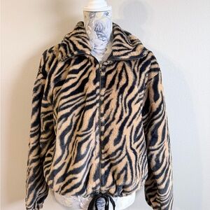 Tiger Print Faux Fur Jacket Women’s Size M Zip Up Cropped Animal Print Coat